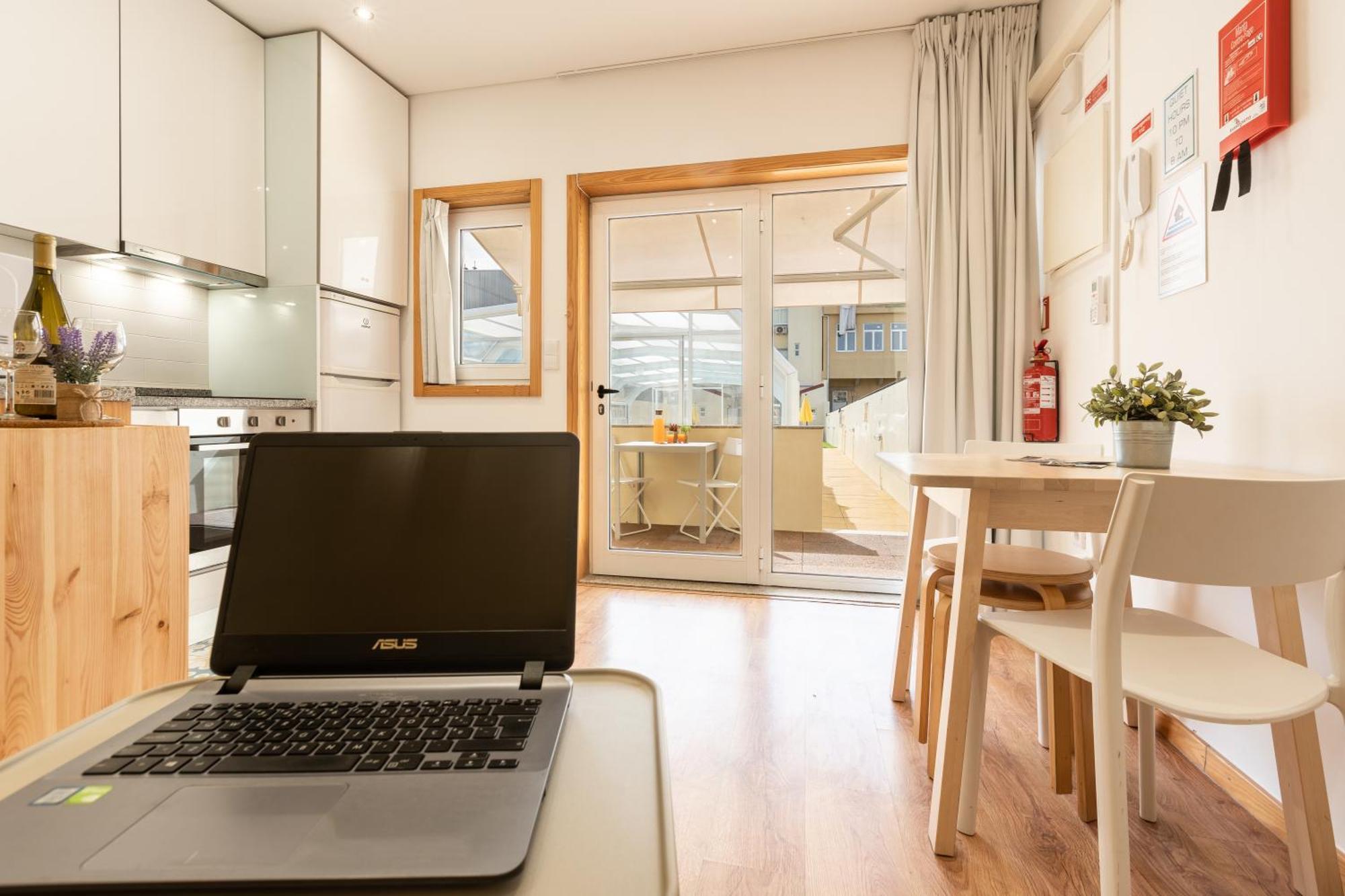731 Costa Cabral Metro Residence Porto Pokoj fotografie